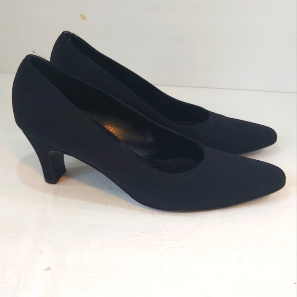 SALVATORE FERRAGAMO | Women's Vintage Satin Heels Black Size 8.5